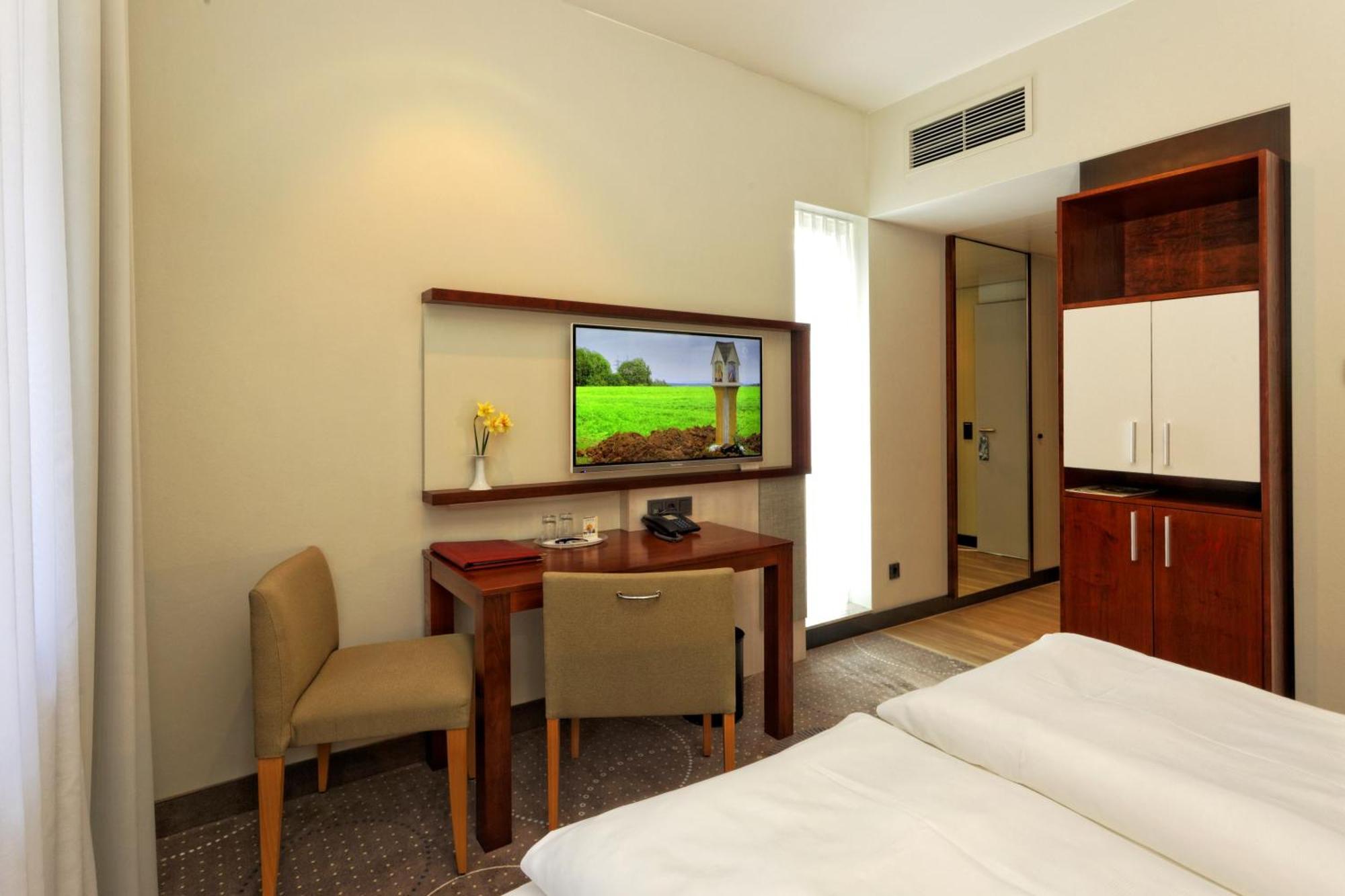 Hotel Kaliebe ทรัสเซนไฮเดอ ภายนอก รูปภาพ