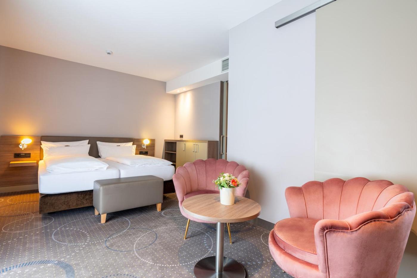Hotel Kaliebe ทรัสเซนไฮเดอ ภายนอก รูปภาพ