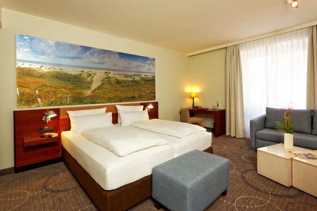 Hotel Kaliebe ทรัสเซนไฮเดอ ภายนอก รูปภาพ