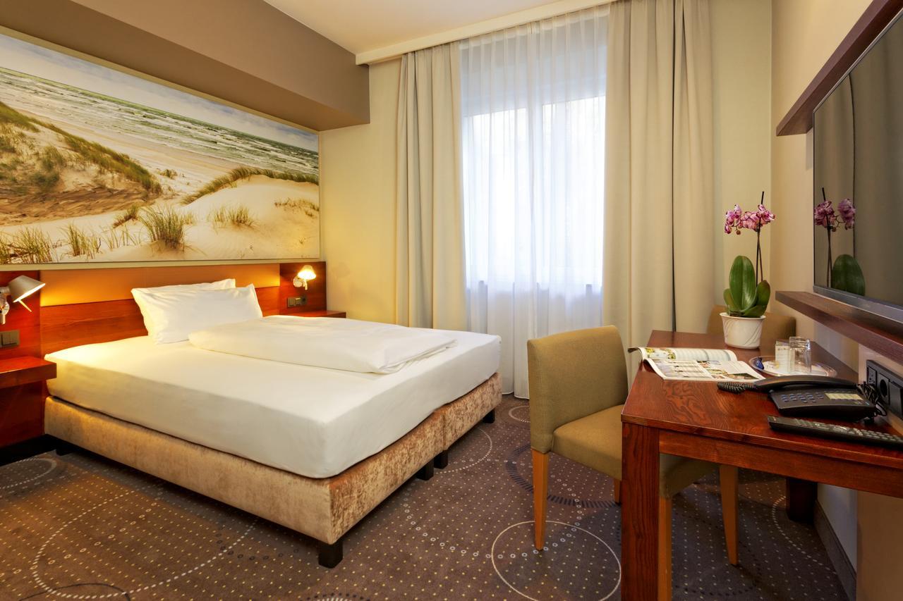 Hotel Kaliebe ทรัสเซนไฮเดอ ภายนอก รูปภาพ